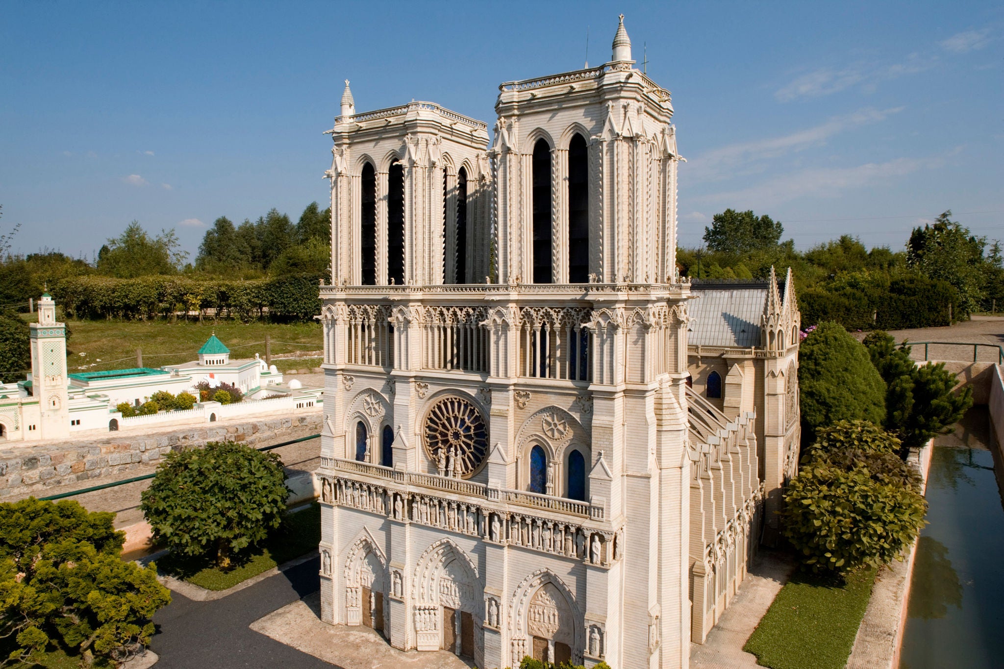 086 Notre Dame de Paris
France Miniature _  Juin 2006.  France Miniature/C.Recoura